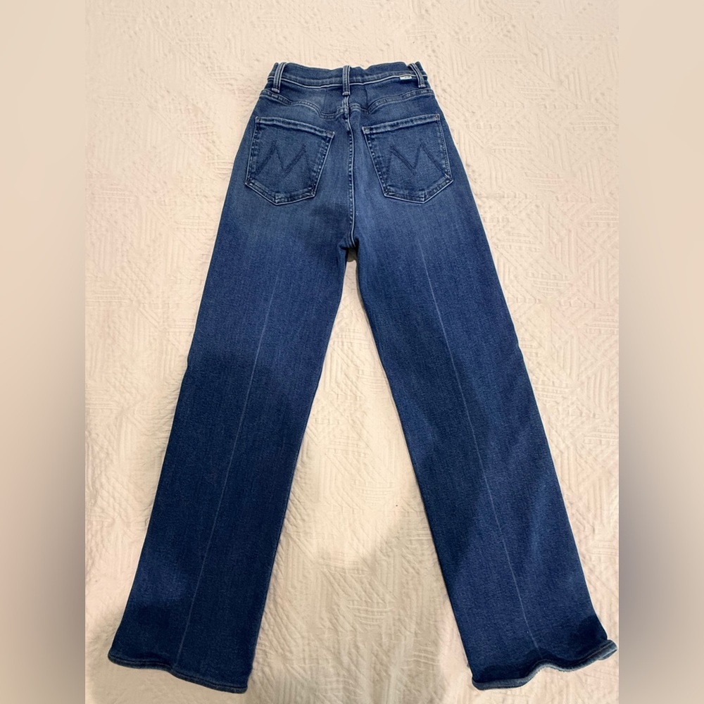 Mother Denim Tune Up Maven Sneak High-Rise Jeans in Opposites Attract - Picture 2 of 10